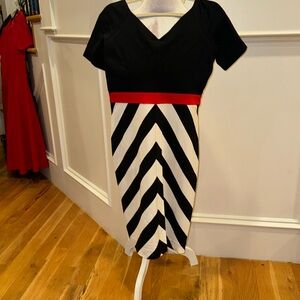 Red white and black fantastic knit dress size 6